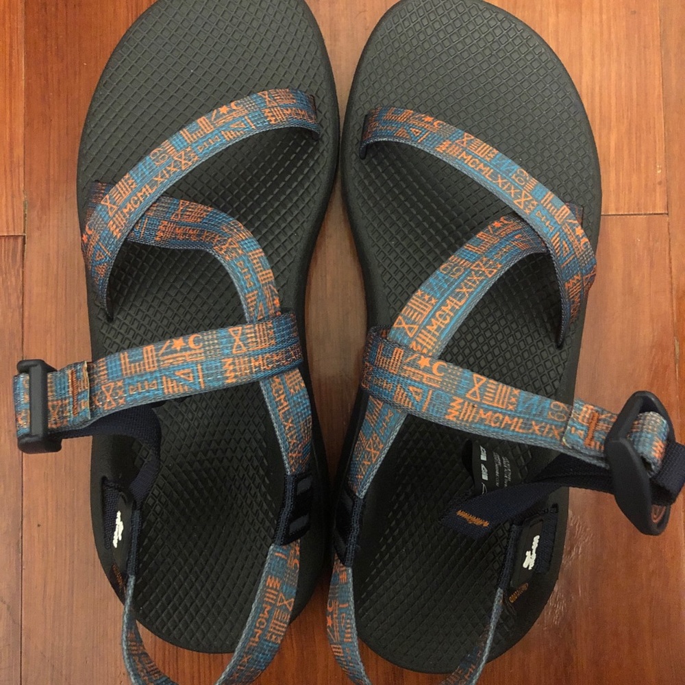 CHACOS - BRAND NEW / NEVER WORN